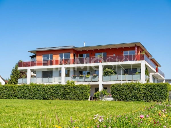 Stilvolle Attikawohnung in privilegierter Aussichtslage 1