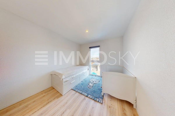 Une vue unique depuis votre salon et un emplacement stratégique ! 6
