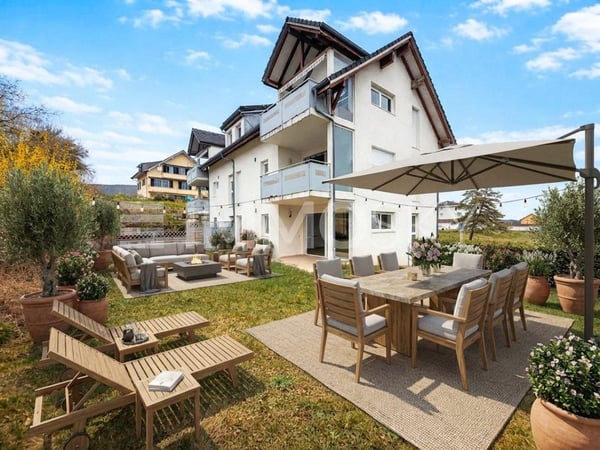 Bel appartement 4.5 pièces au rez-de-chaussée avec jardin 1