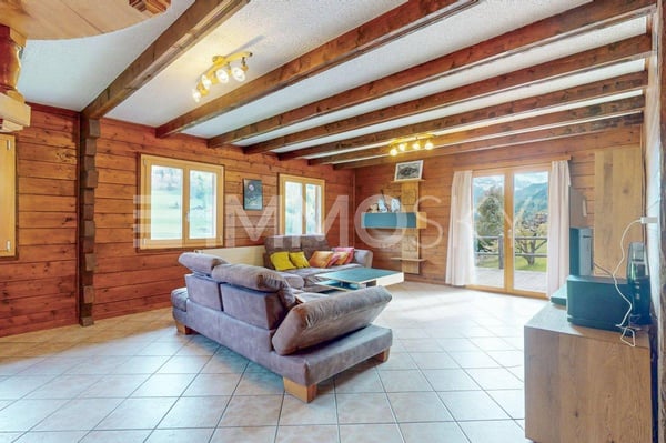 Magnifique chalet de 7 pièces à Troistorrents 2