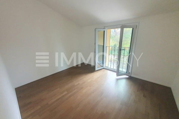 Elegante appartamento con balcone panoramico  Bruzella 2