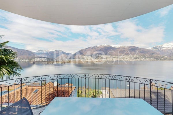 Dominando il Lago Maggiore con il sole tutto l'anno 1