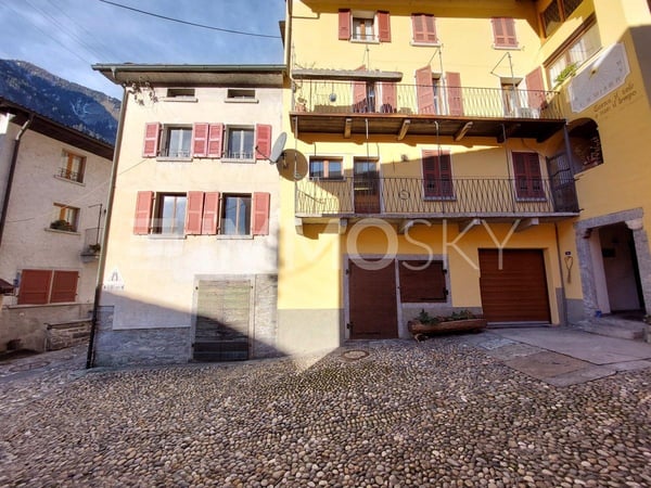 Tipica casa Ticinese nel borgo vecchio 2