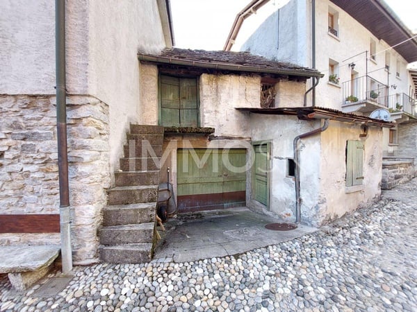 Tipica casa Ticinese nel borgo vecchio 4