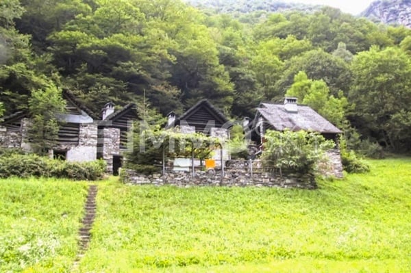 3 bellissimi rustici riattati - reddito garantito 1