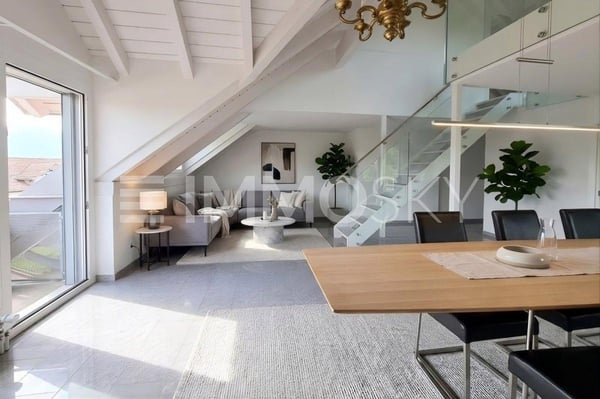 Exklusives Wohnen über den Dächern mit Galerie und Weitblick 1