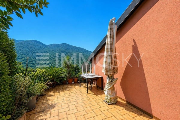 Casa bifamiliare in zona residenziale soleggiata 5