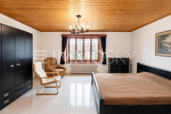 Casa bifamiliare in zona residenziale soleggiata 4