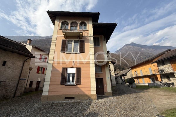 Edificio misto a Preonzo  Casa e locale commerciale