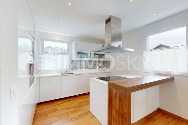 Rez 4.5 pièces avec jardin et sous-sol Esprit villa 5