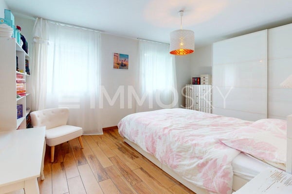 Rez 4.5 pièces avec jardin et sous-sol Esprit villa 8