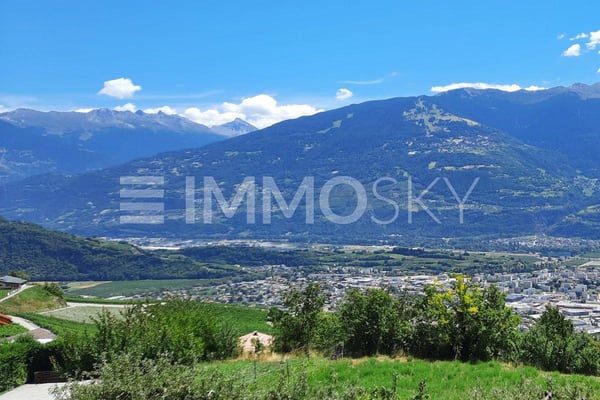 Terrain à bâtir avec vue à couper le souffle sur le Valais 1