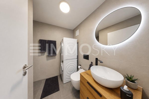 Duplex familial proche de toutes les commodités 9