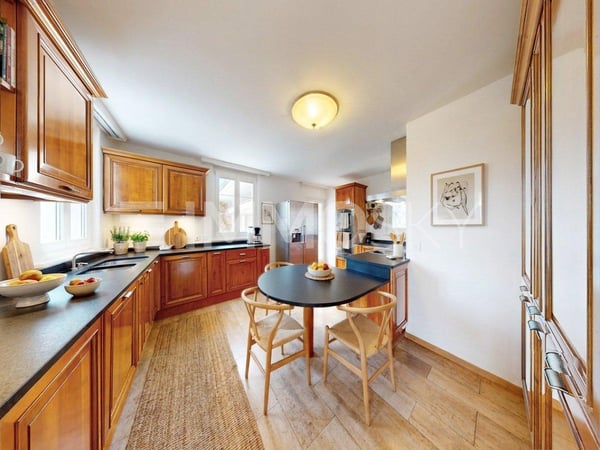 Au coeur de Mont-sur-Rolle : Maison d'exception 7