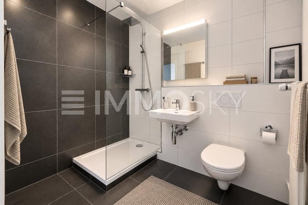 Magnifique 4.5 entièrement rénové aux portes de Montreux 7