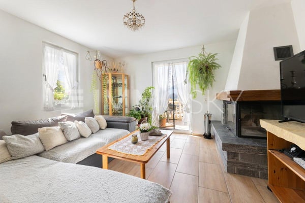 Charaktervolles Haus mit Gartenidylle und vielseitigem Potenzial 2