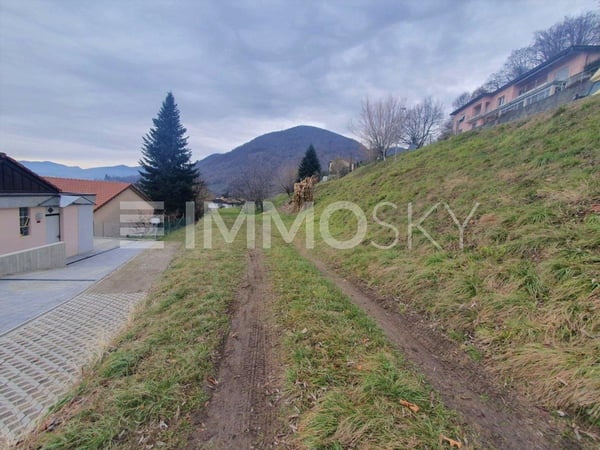 Per costruttori, edifica in zona residenziale con bella vista aperta 4