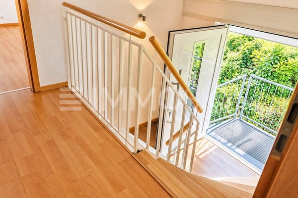 Grosszügige Dachwohnung mit schöner Aussicht 5