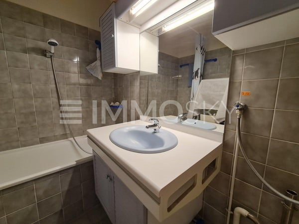 Opportunité unique: spacieux T1 de caractère au pied de la douane ! 4