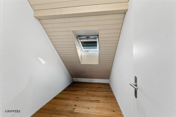 Moderne Dachmaisonette mit Einfamilienhaus-Charakter - bankengeprüft 20