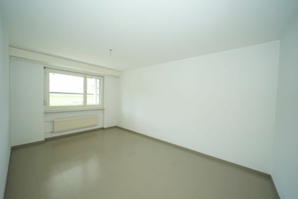 Moderne, stadtnahe 1 Zimmer Wohnung an ruhiger Lage mit Aussensitzplatz 3