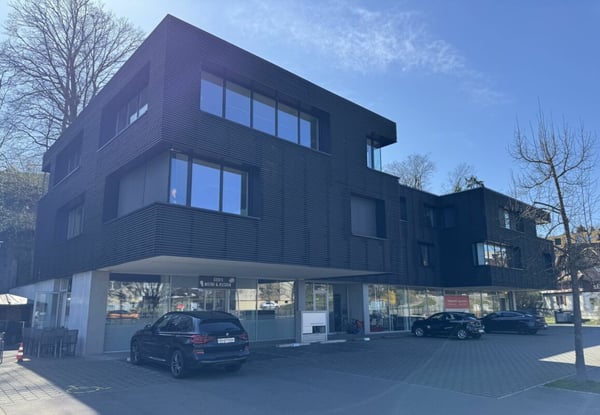 Moderner Gewerberaum mit 72 m² Fläche und 42 m² Empfangsbereich und Küche im markanten GWAND in Merenschwand 16