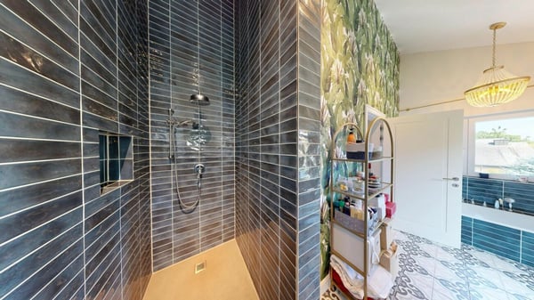 Classic Contemporary Living - Stilvolles 2.5-Zimmer-Einfamilienhaus mit Privatgarten, Swimspa & Smart Home in Veltheim 15