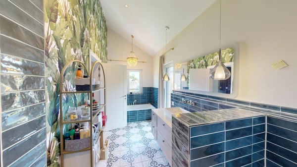 Classic Contemporary Living - Stilvolles 2.5-Zimmer-Einfamilienhaus mit Privatgarten, Swimspa & Smart Home in Veltheim 14