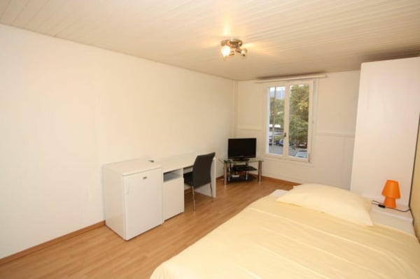 Möbliertes Einzel- oder Doppelzimmer direkt beim Bahnhof Rupperswil 2