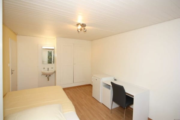 Möbliertes Einzel- oder Doppelzimmer direkt beim Bahnhof Rupperswil 3