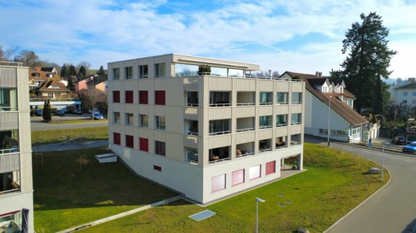 Moderne 1.5-Zimmer-Wohnung in Menziken AG - Stilvoll und Lichtdurchflutet 16