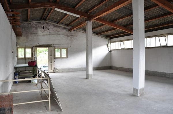 Grosszügiger Lager- oder Hobbyraum 250m2 mit Laderampe und 4 Parkplätzen 3