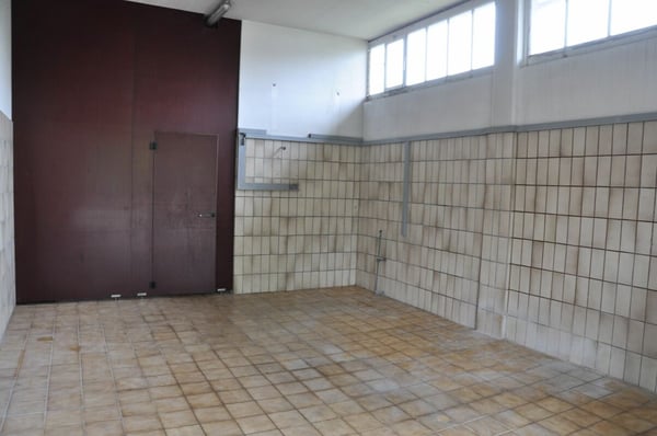 Grosszügiger Lager- oder Hobbyraum 250m2 mit Laderampe und 4 Parkplätzen 7