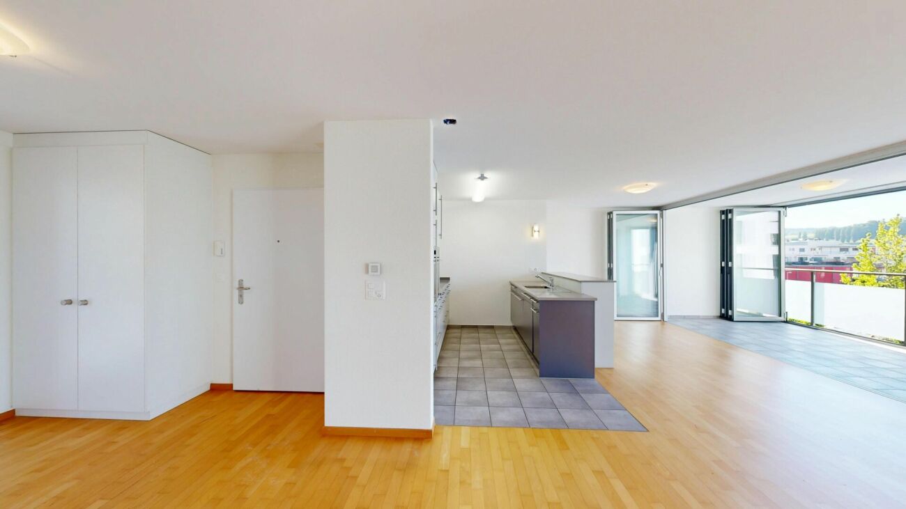 Zentral wohnen in Bülach: Hochwertige 4.5 Zimmerwohnung, 145m2, mit beheizter Loggia