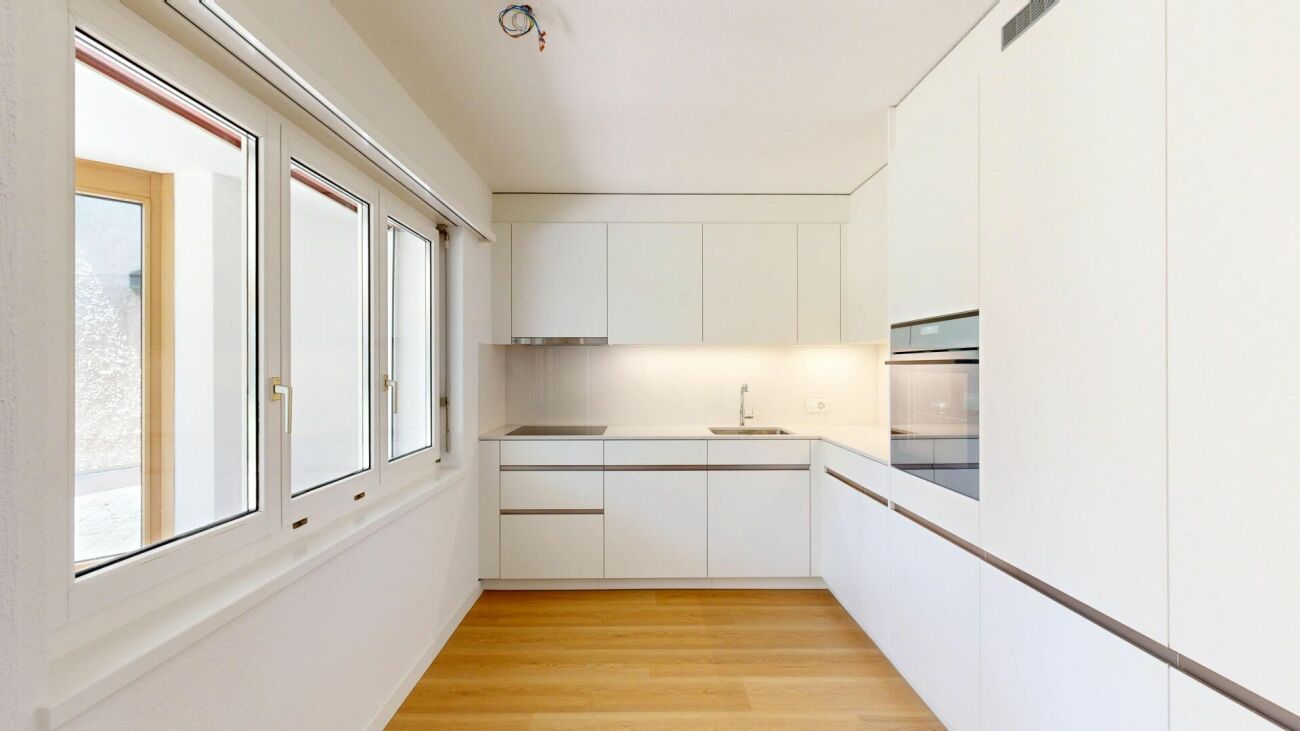 Grosszügige und helle 4.5 Zimmerwohnung mit beheiztem Wintergarten - Erstbezug nach liebevoller Gesamtüberholung