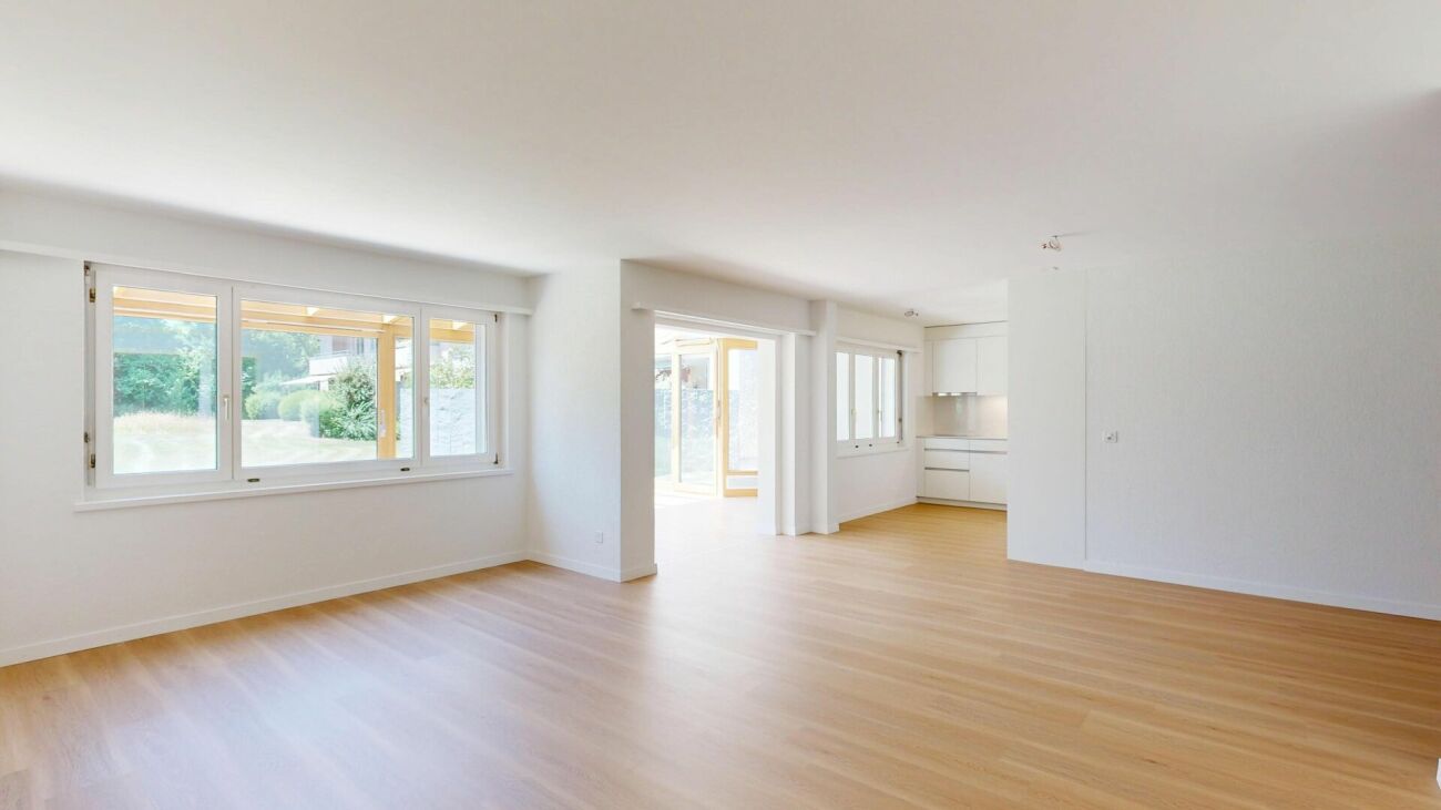 Grosszügige und helle 4.5 Zimmerwohnung mit beheiztem Wintergarten - Erstbezug nach liebevoller Gesamtüberholung