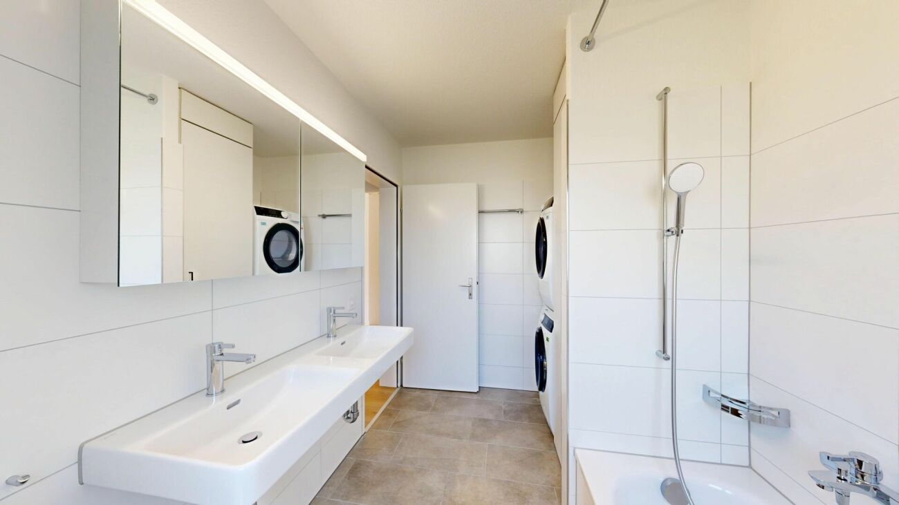 Grosszügige und helle 4.5 Zimmerwohnung mit beheiztem Wintergarten - Erstbezug nach liebevoller Gesamtüberholung