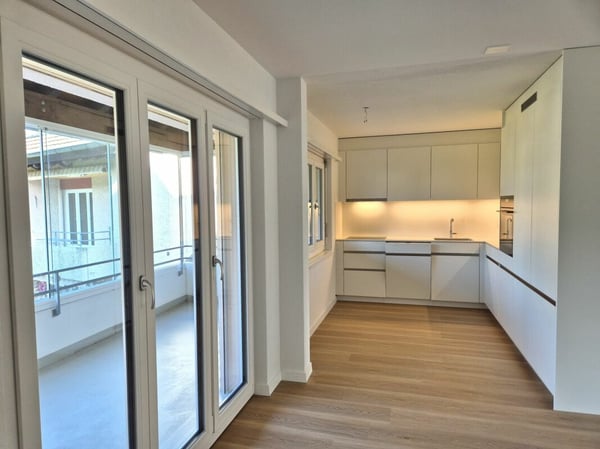 Attraktive 3.5-Zimmerwohnung mit sonnigem Balkon - Erstbezug nach liebevoller Gesamterneuerung 2
