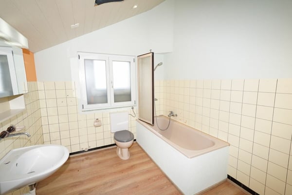 Visionäre gesucht - Einfamilienhaus mit grossem Potenzial auf 645 m2 Grundstück 9