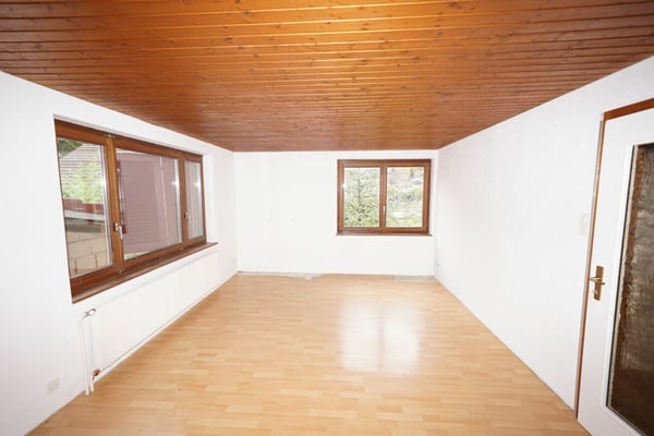 Visionäre gesucht - Einfamilienhaus mit grossem Potenzial auf 645 m2 Grundstück 3