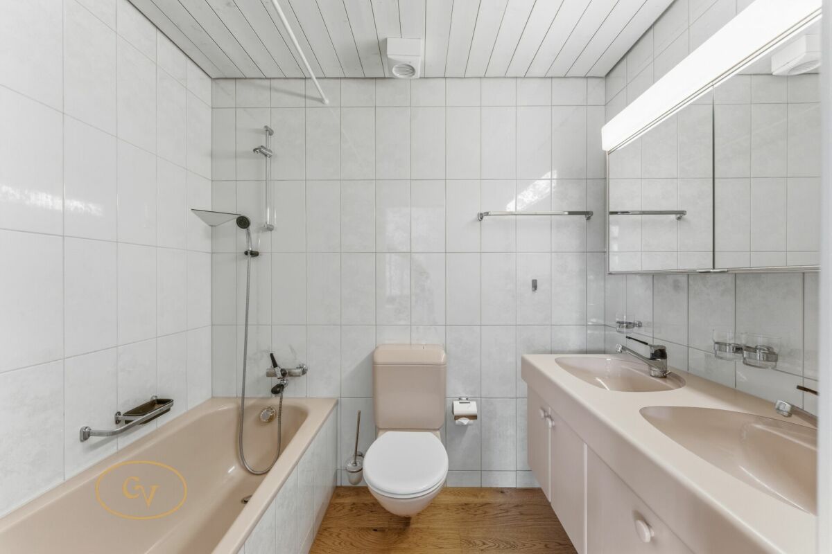 Sonnige Maisonettewohnung mit Charme im Herzen von Sins