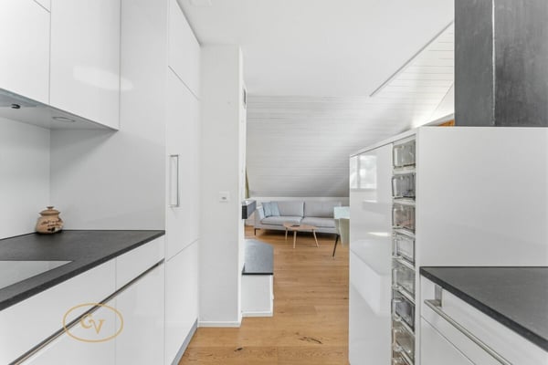 Sonnige Maisonettewohnung mit Charme im Herzen von Sins 7