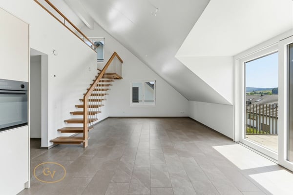 Lichtdurchflutete Maisonette-Wohnung mit Galerie, Weitblick und Abendsonne 5