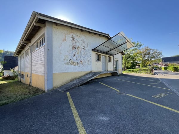 Viel Platz für Ihr Lager oder Hobby : 170 m² an zentraler Lage in Glattfelden zu vermieten 1