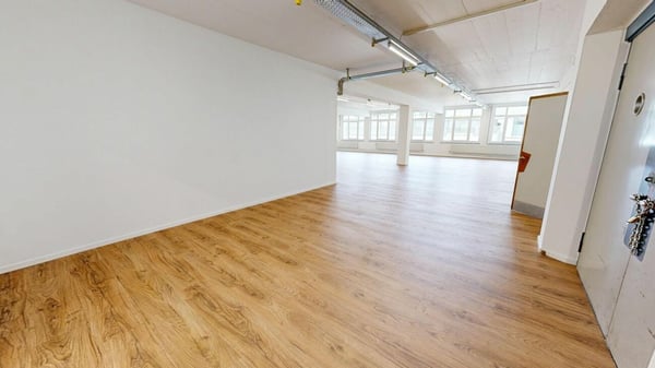 Grosszügige Gewerbeflächen mit vielseitigen Nutzungsmöglichkeiten in Basel 9