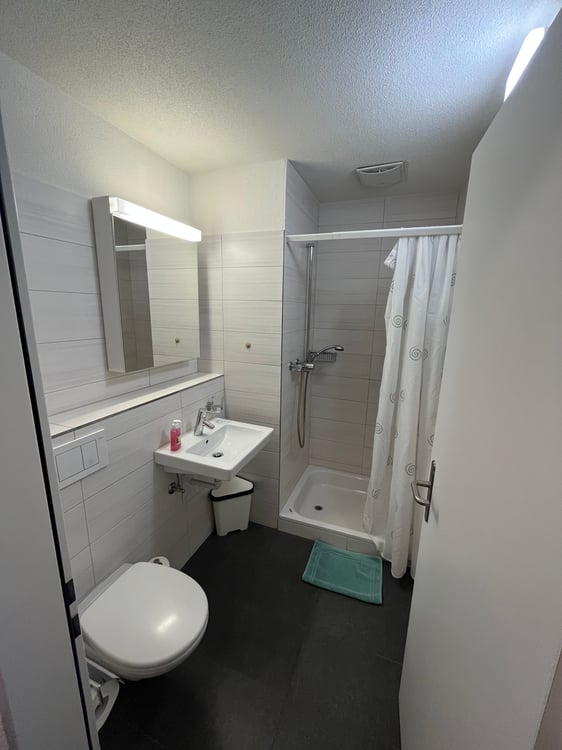 Möbliertes Einzelzimmer mit eigenem Bad und Kochnische 9