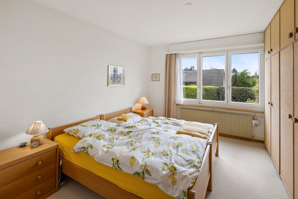EINFAMILIENHAUS MIT GROSSEM GARTEN UND WEITBLICK IN BEVORZUGTER WOHNLA 8