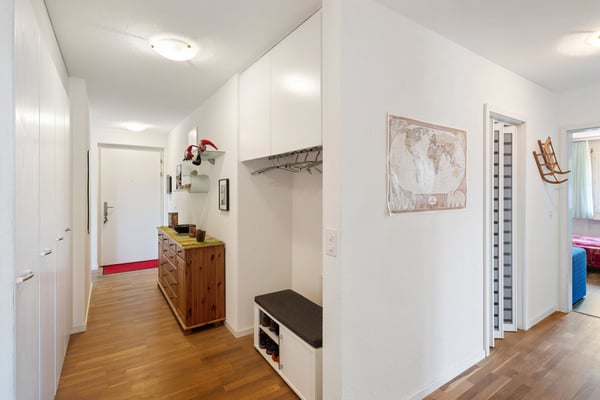 SONNIGE 4.5-ZIMMER-WOHNUNG MIT WEITBLICK INS GRÜNE 12