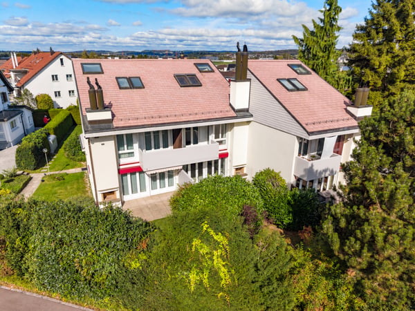 REIHENMITTELHAUS MIT CHARME, ZWEI TERRASSEN UND GARTEN 1