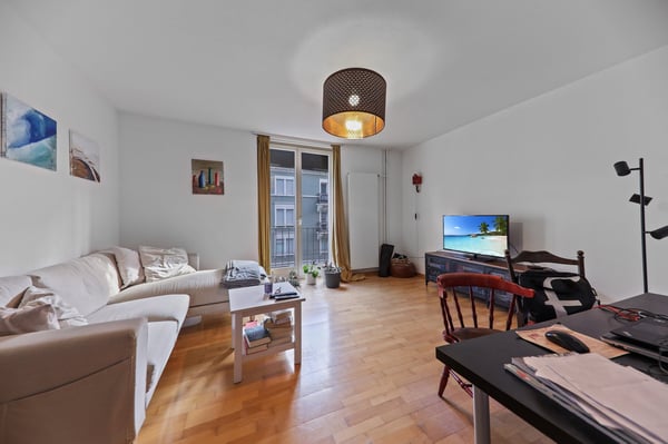 Seltene Gelegenheit: MFH beim Goldbrunnenplatz 4